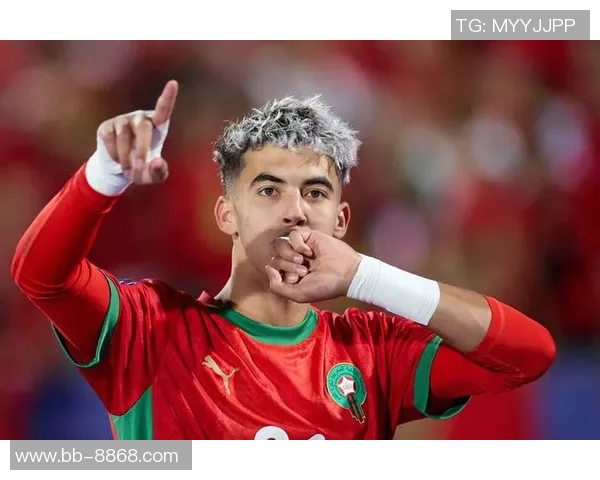 《足球星卡2022世界杯系列:重温赛场经典瞬间与传奇球员故事》 《足球星卡2022世界杯系列:重温赛场经典瞬间与传奇球员故事》